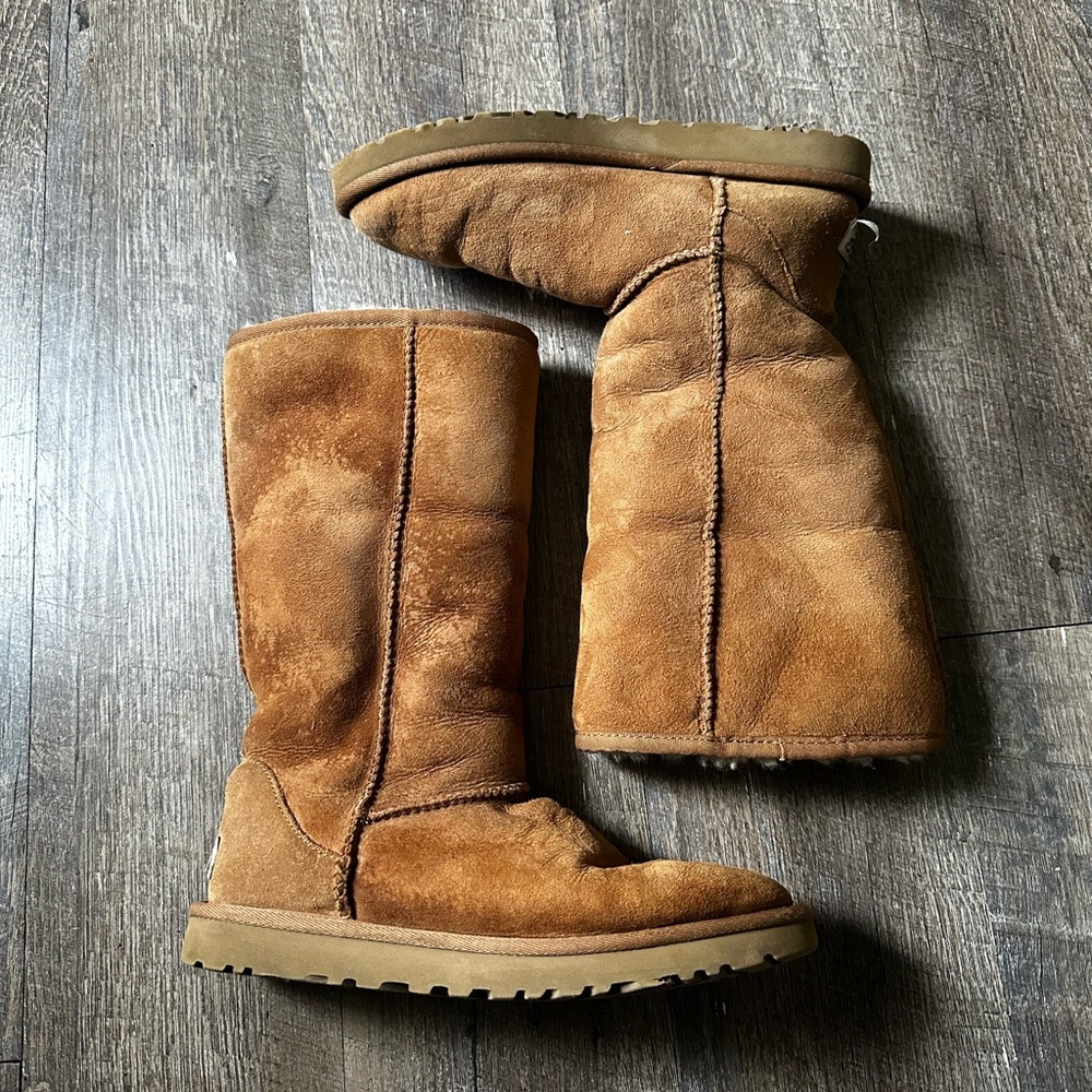 Ugg Australia tall mid calf boots size 7
